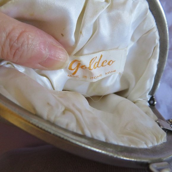 Vintage GOLDCO Oval Silver Tone Evening Bag/Clutch (743) - Picture 4 of 5